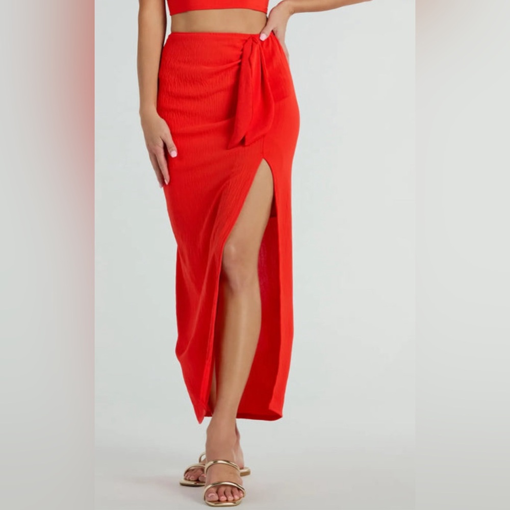 Windsor high slit skirt